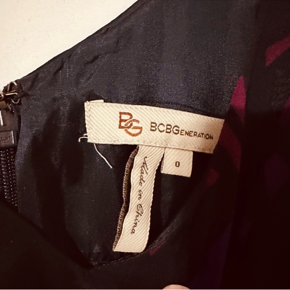 BCBG Generation | Dress | Navy with Fuchsia Print - Picture 10 of 15
